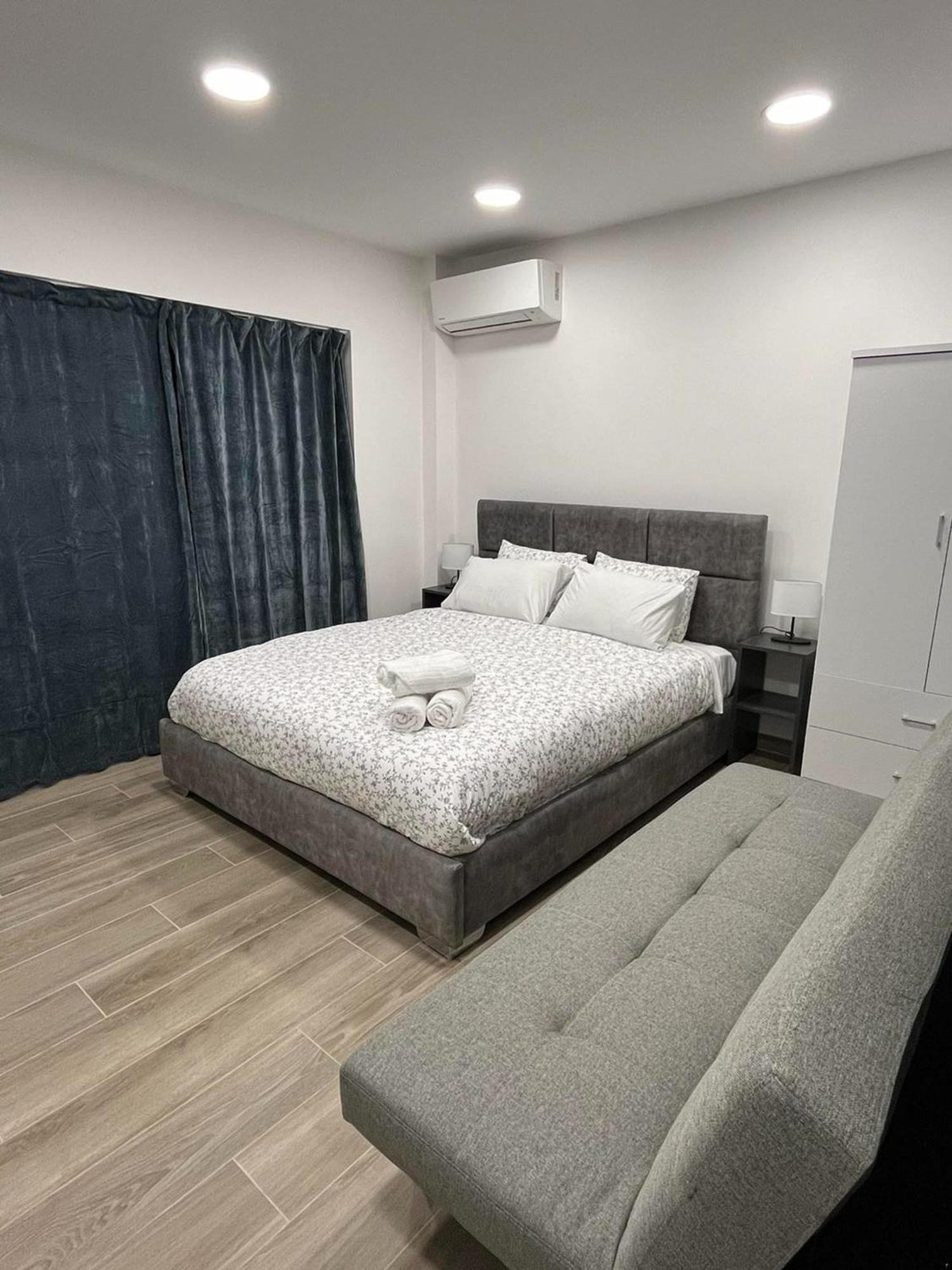 Academys Modern Apartments By Athens Urban Retreat Luaran gambar